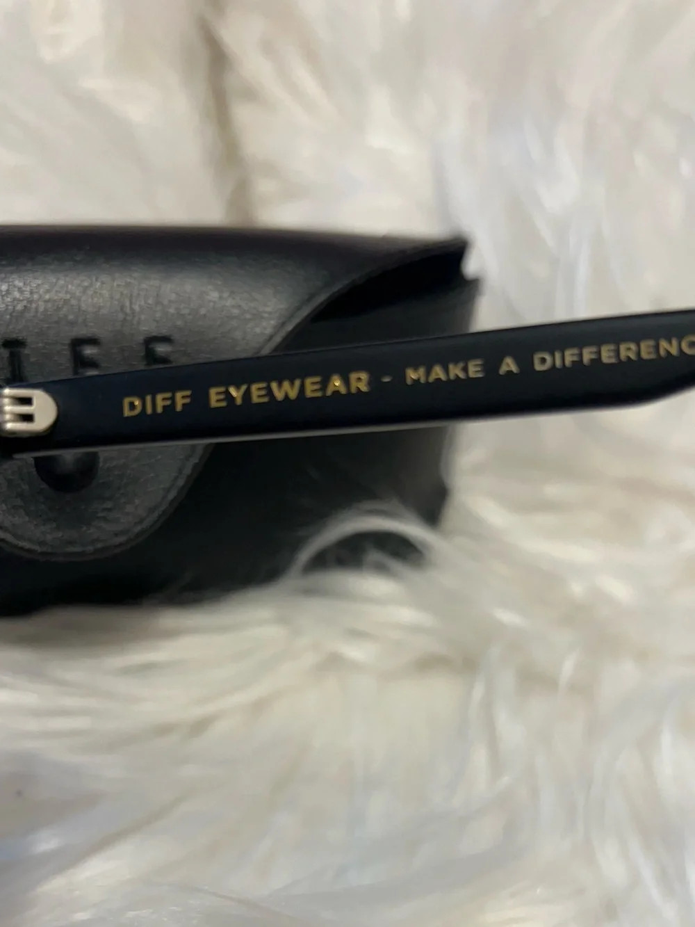 Diff Astro polarized Men’s Matte Black Frames with Blue sunglasses unisex